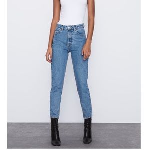 Zara Jeans - high waisted - Mom Fit - US 0
